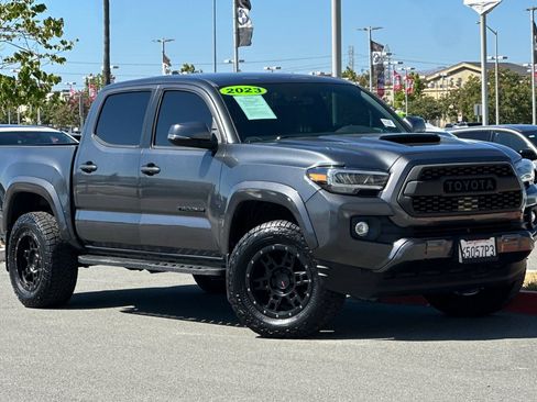 Used 2023 Toyota Tacoma TRD Sport RWD image 2