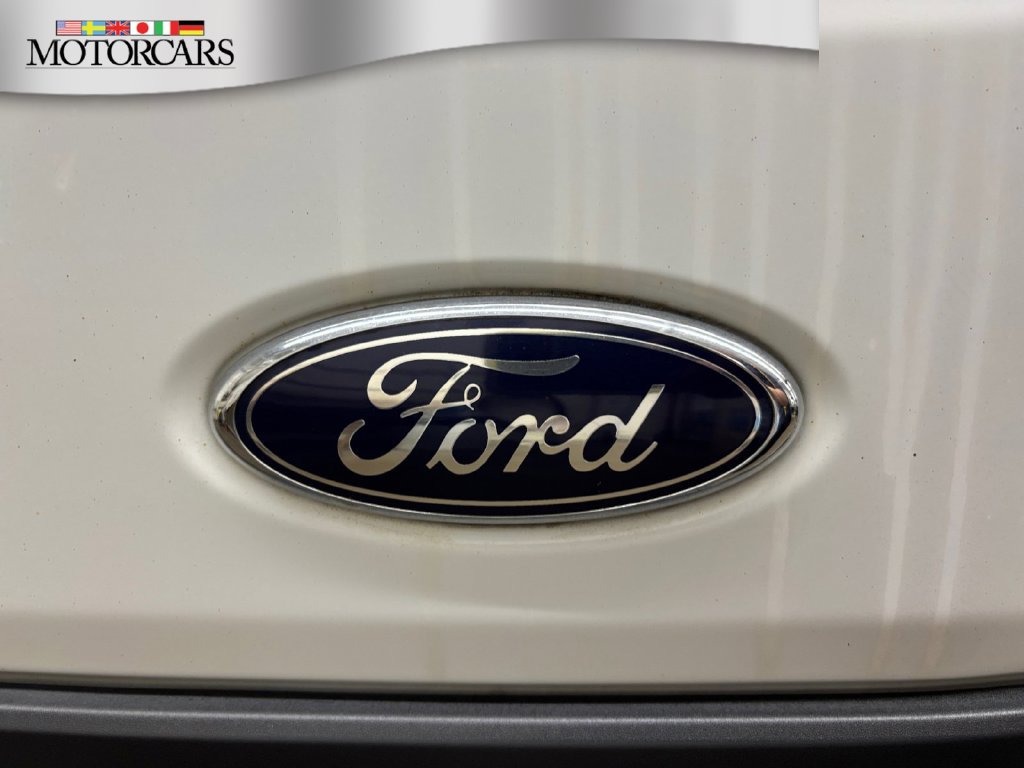 Used 2015 Ford Transit 250 130 Low Roof w/ Exterior Upgrade Package RWD image 30