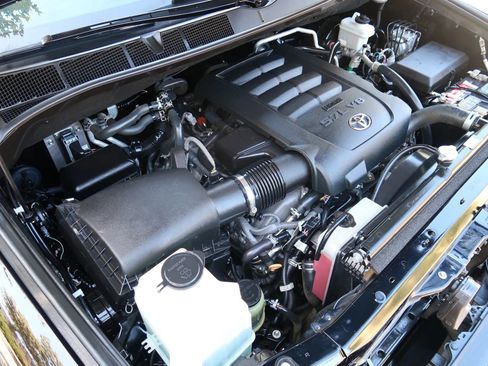 Used 2020 Toyota Sequoia TRD Pro AWD/4WD image 47