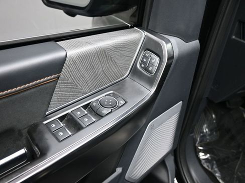 Used 2022 Ford F150 Platinum w/ Equipment Group 701A High image 11