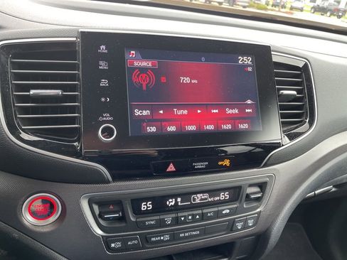 Used 2021 Honda Ridgeline Sport image 21