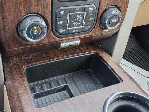 Used 2013 Ford F150 Lariat w/ Luxury Equipment Group image 10