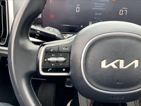 Used 2024 Kia Sorento S image 23
