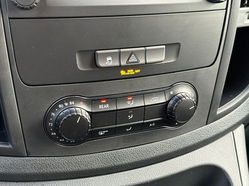 Used 2023 Mercedes-Benz Metris Passenger image 21