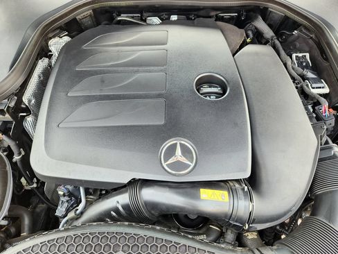 Used 2023 Mercedes-Benz E 350 4MATIC Sedan image 30