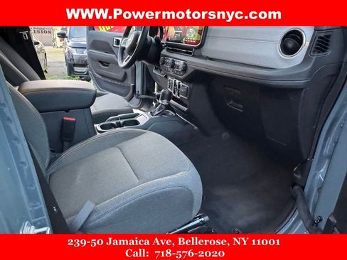Used 2025 Jeep Wrangler Unlimited Sahara w/ Safety Group AWD/4WD image 20