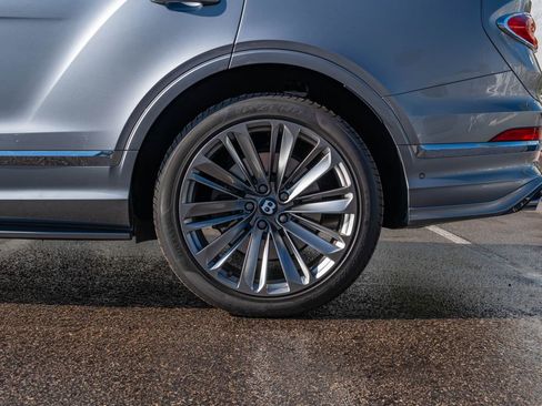Used 2021 Bentley Bentayga Speed AWD/4WD image 29