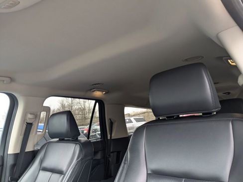 Used 2024 Ford Expedition Max XLT image 11