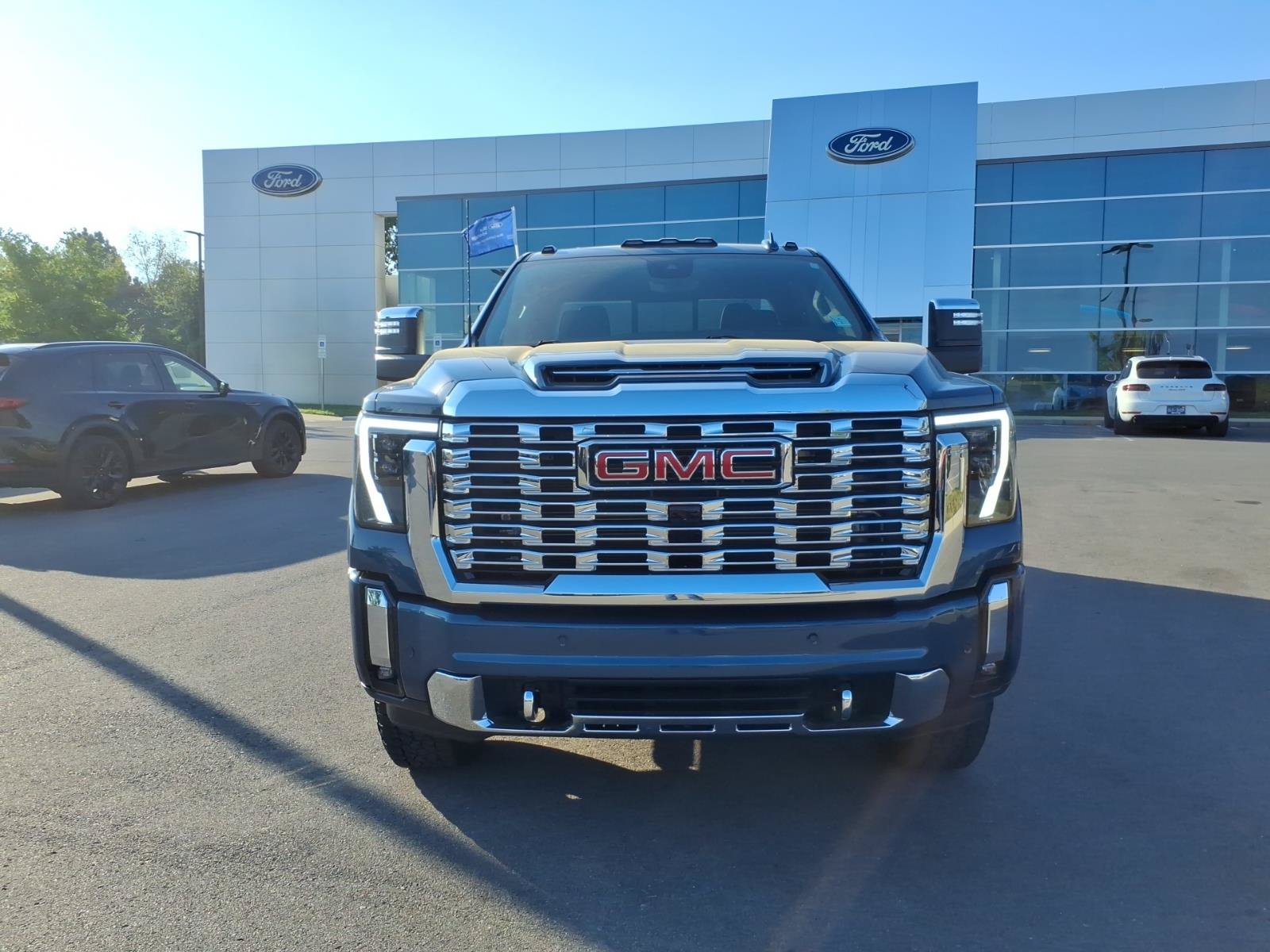 Used 2026 GMC Sierra 3500 Denali AWD/4WD image 8