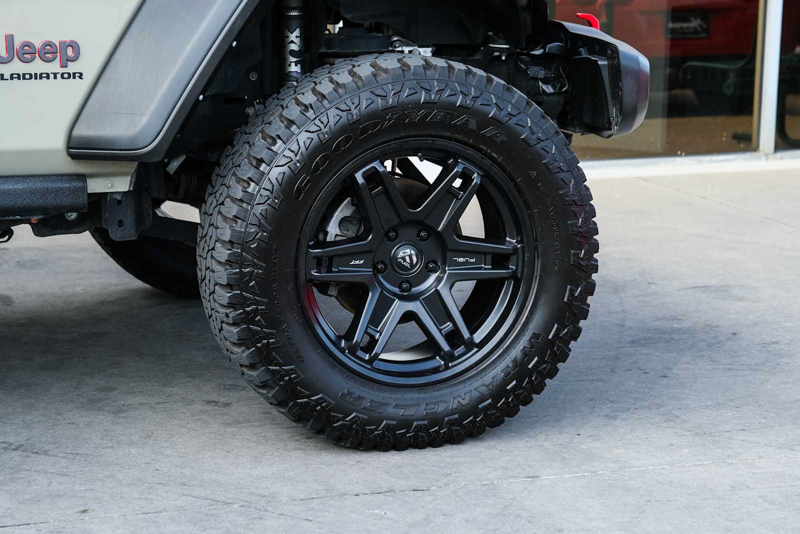 Used 2022 Jeep Gladiator Rubicon AWD/4WD image 11