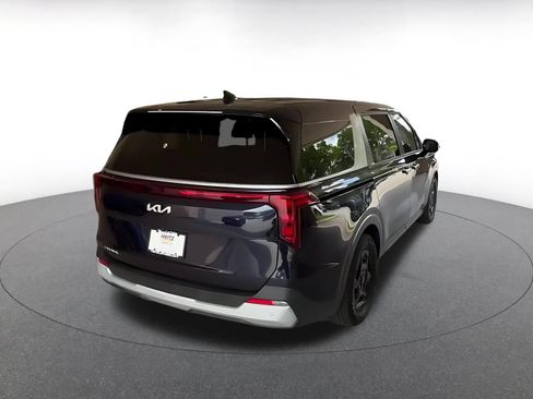 Used 2026 Kia Carnival FWD image 14