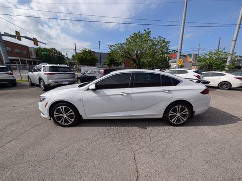 Used 2019 Buick Regal Essence w/ Driver Confidence Package I FWD image 9