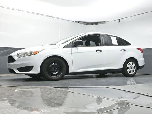 Used 2016 Ford Focus S FWD image 31