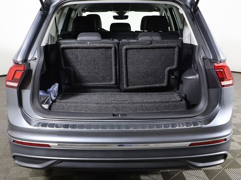 Used 2023 Volkswagen Tiguan SE FWD image 15