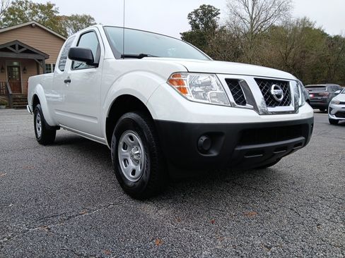 Used 2019 Nissan Frontier S image 4