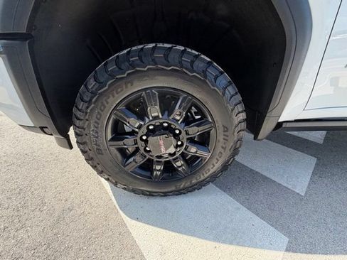 New 2026 GMC Sierra 2500 AT4 w/ AT4 Premium Plus Package AWD/4WD image 10