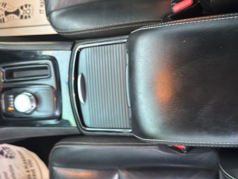 Used 2019 Chrysler 300 S RWD image 26