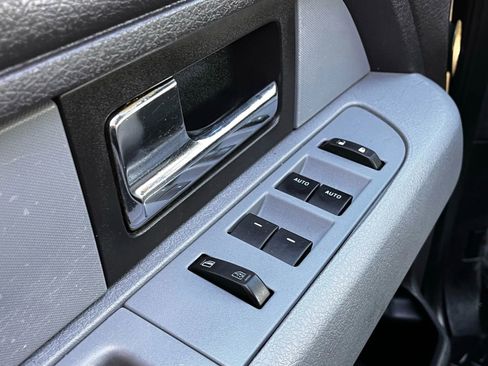 Used 2013 Ford F150 XLT w/ Luxury Equipment Group image 22