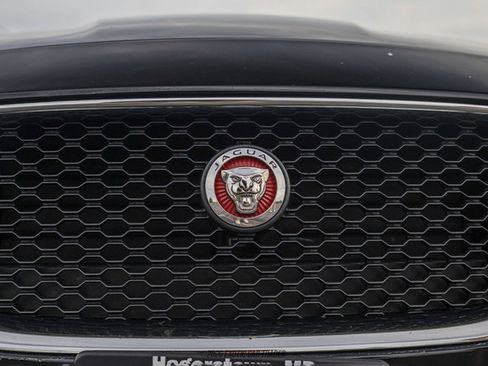 Used 2018 Jaguar XE Premium AWD/4WD image 69