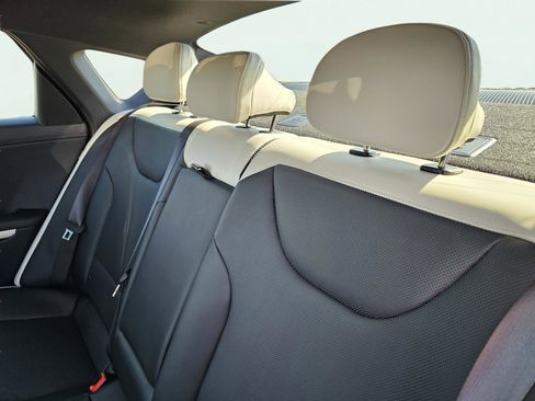 New 2025 Kia K4 GT-Line Turbo image 33