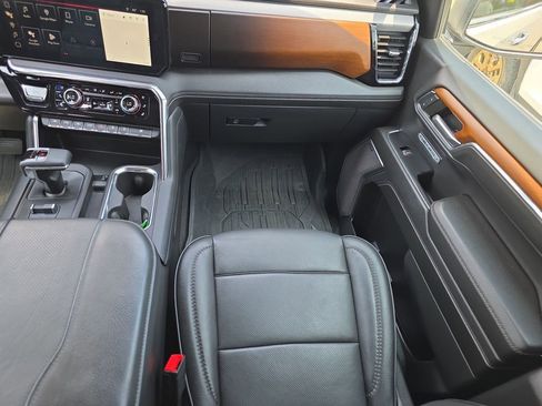 Used 2023 GMC Sierra 1500 Denali AWD/4WD image 17