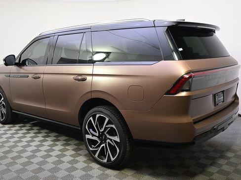 New 2026 Lincoln Navigator Black Label AWD/4WD image 3