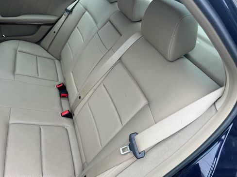 Used 2011 Mercedes-Benz E 350 4MATIC Sedan image 8