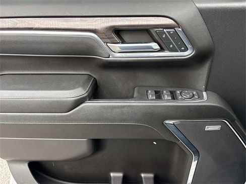 Used 2023 Chevrolet Silverado 1500 LTZ image 23