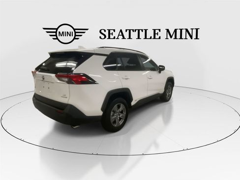 Used 2023 Toyota RAV4 LE AWD/4WD image 10
