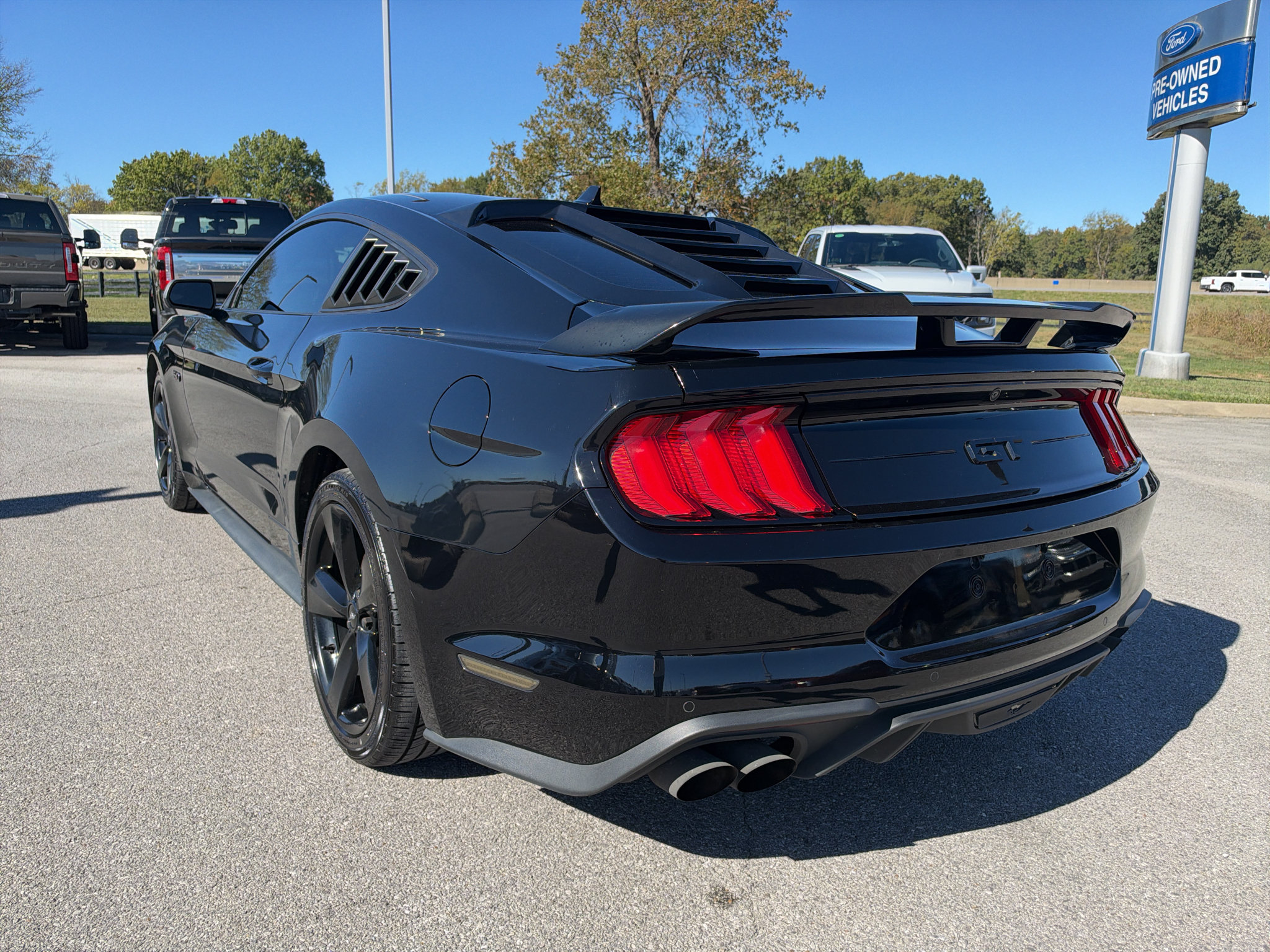 Used 2021 Ford Mustang GT w/ Equipment Group 301A RWD image 7