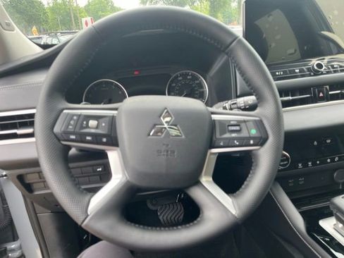 New 2026 Mitsubishi Outlander AWD image 20