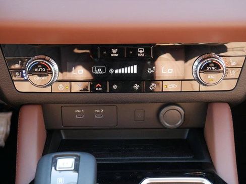 Used 2025 Mitsubishi Outlander SEL FWD image 23