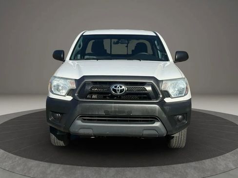 Used 2015 Toyota Tacoma 2WD Access Cab w/ Convenience Package image 2