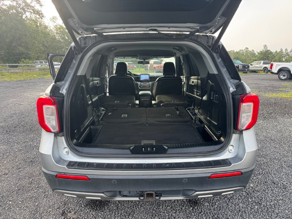 Used 2020 Ford Explorer XLT w/ Equipment Group 202A RWD image 31