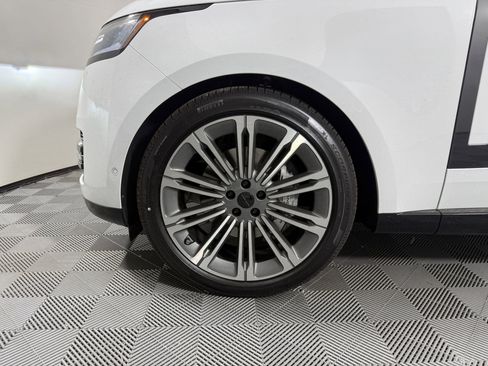 New 2026 Land Rover Range Rover SE AWD/4WD image 9