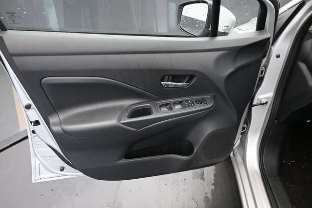 Used 2024 Nissan Versa SV FWD image 17