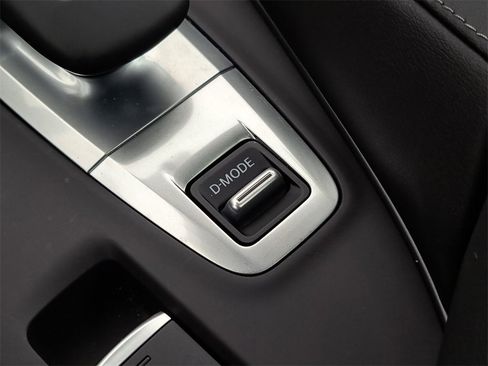 Certified 2025 INFINITI QX55 Essential image 19