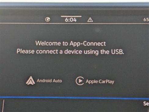 Certified 2024 Volkswagen Taos SE image 23