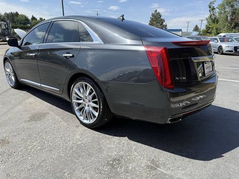 Used 2013 Cadillac XTS Platinum FWD image 5