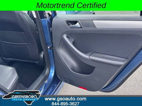 Used 2017 Volkswagen Jetta SE FWD image 26