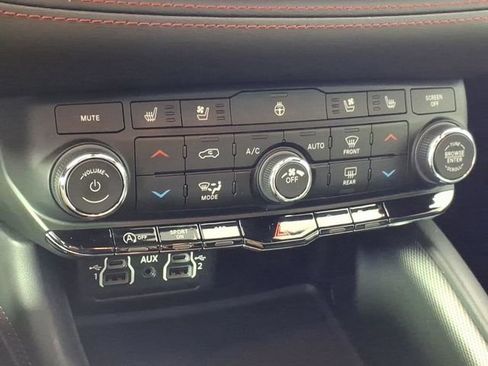Used 2023 Dodge Durango GT AWD/4WD image 26
