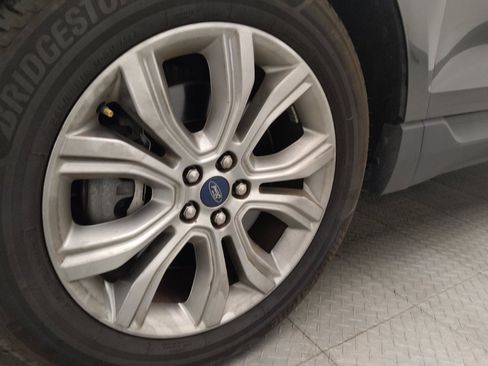 Used 2019 Ford Edge Titanium w/ Cold Weather Package AWD/4WD image 31