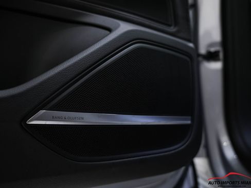 Used 2022 Audi A8 L 3.0T w/ Executive Package image 60