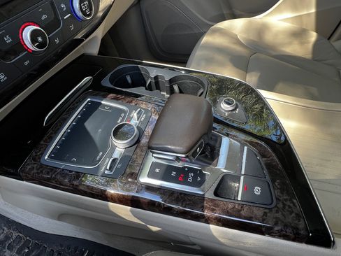 Used 2018 Audi Q7 3.0T Premium image 27