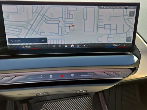 Used 2025 BMW X3 xDrive30i w/ Convenience Package AWD/4WD image 16