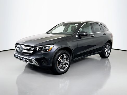 Used 2022 Mercedes-Benz GLC 300 4MATIC w/ Premium Package Lite image 4