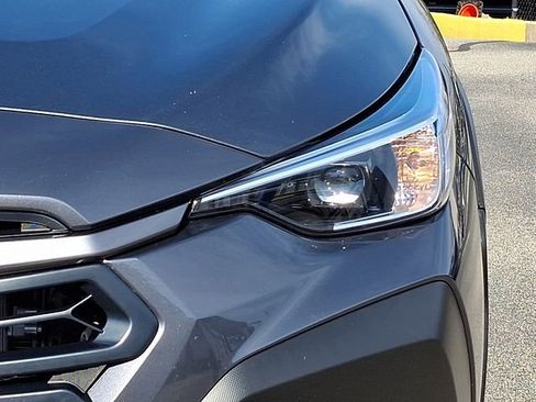 Used 2024 Subaru Crosstrek 2.0i Premium image 9