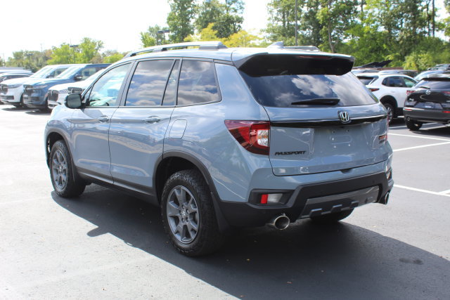 Used 2025 Honda Passport TrailSport image 9