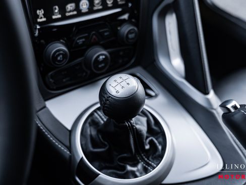 Used 2013 SRT Viper GTS w/ GTS Laguna Interior Pkg RWD image 24