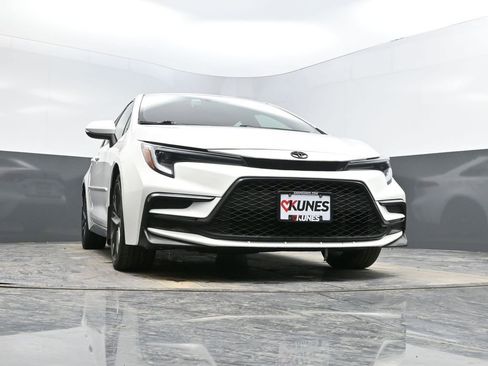 Used 2023 Toyota Corolla SE image 33